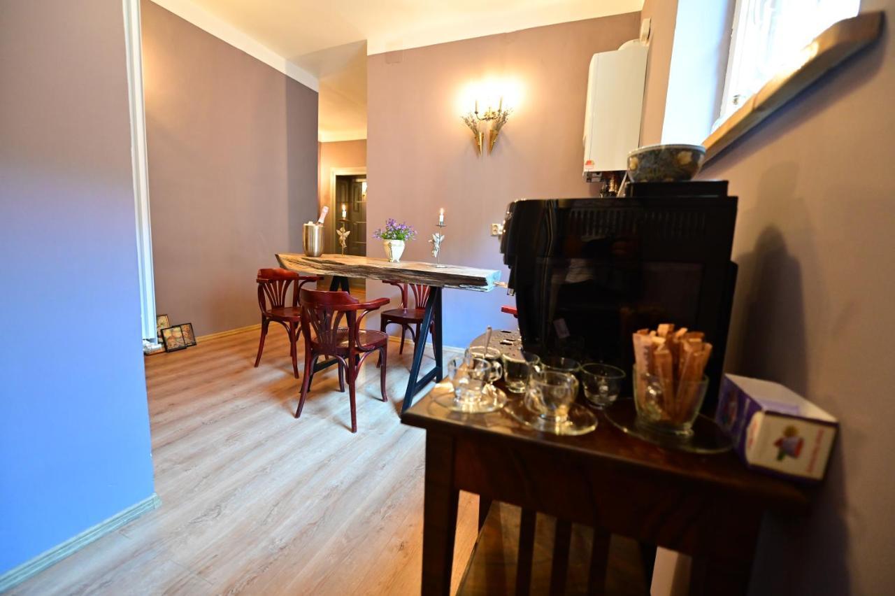Lovely 2 Bedroom Apartment In Historic City Center Sibiu Dış mekan fotoğraf